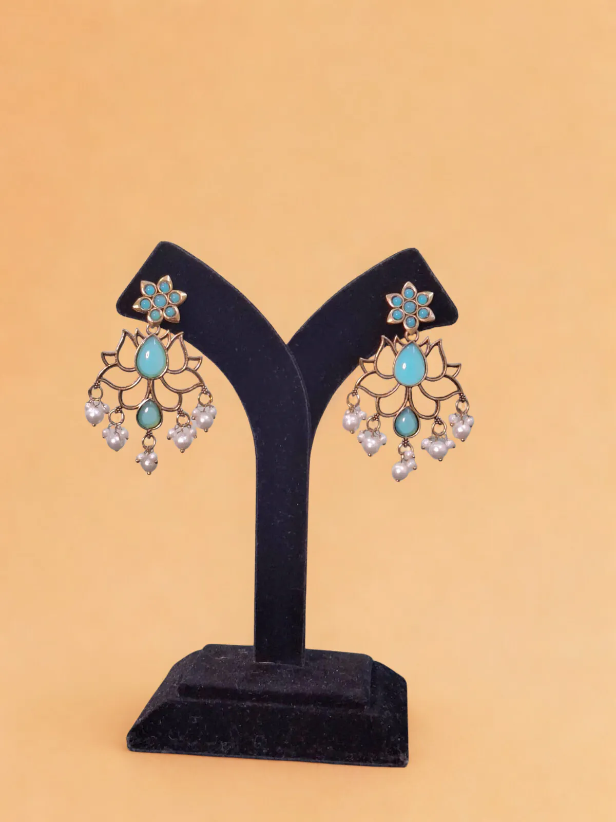 Turquoise Blue Lotus Lotus Pearl Dangler Earrings